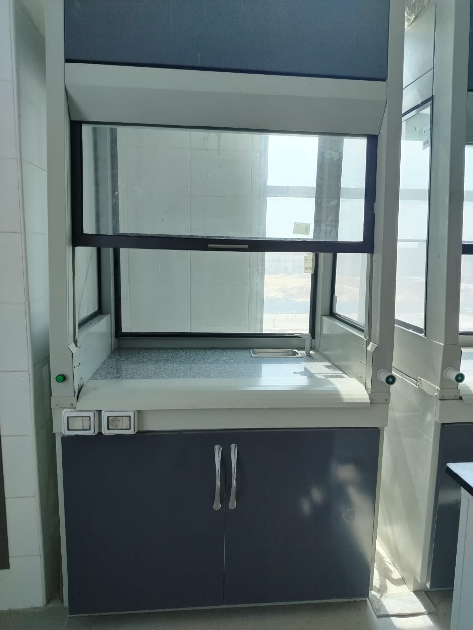 PCR UV cabinet